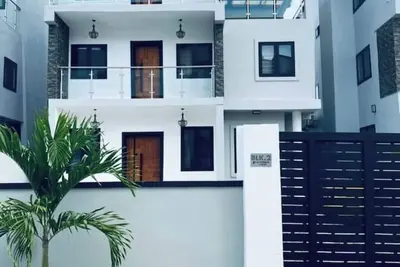 Image de Labone | 4 Bdr Apartment | Parking n’ WiFi
