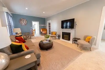 Image de Spacious 5-bedroom house in charming Independence