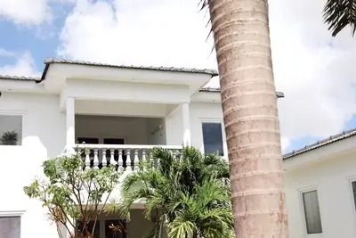 Image de Luxury 2-bedroom apartment with views & pool