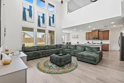 Image de Rooftop Bliss 4br with Crib/office Space, Free parking/Ac with WiFi in Mesquite