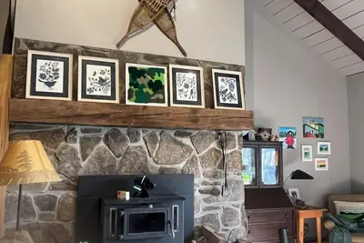 Peaceful, beautiful townhouse with deck