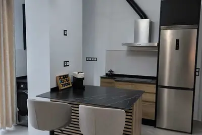 Image de Appartement-Moderne-Sdb privée avec douche