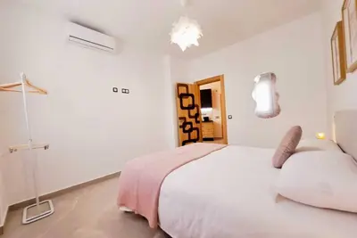 Image de Appartement-Moderne-Salle de bain privée