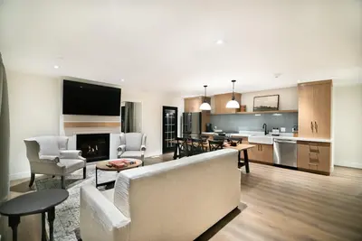 Image de Modern Cottage w/Kitchen, Fireplace, Breathtaking Outdoor & Crater Hot Spring