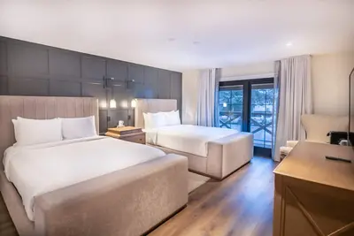 Image de Serene Hideaway: Perfect Oasis w/Hot spring access, Resort amenities & Outdoors!