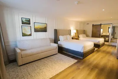 Image de The Best Retreat w/enchanting outdoors, Resort & Golf access - Onsite Parking!