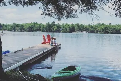 Image de Cedar Cove Cottage-Firepit, Dock, Kayak, Renovated