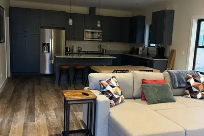 Image de Private Mountain Getaway in Little River Valley