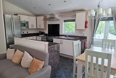 Image de Woodland Lodge - 2 Bedroom Spacious Lodge Sleeps 4