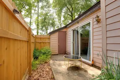 Image de 4 Mi to Dtwn Tallahassee: Home w/ Patio!