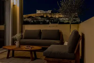 Image de Elegant Skyline Penthouse Acropolis View 3br|2ba