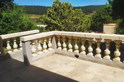 Image de Chateau de Prax Viel, piscine, mini ferme, climatisé - Gîte Syrah