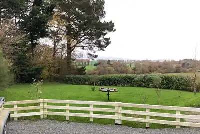 A louer ancien corps de ferme rénové avec jardin