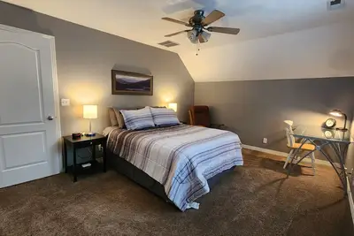 Image de Pet Friendly - 2 bedrooms - Near Greenbelt