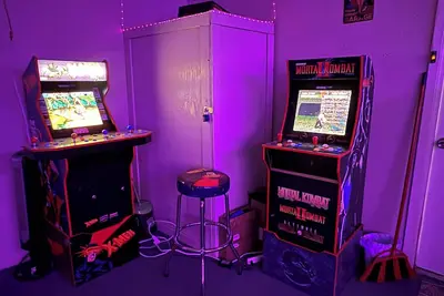 Image de 15 miles to Dickies 10 beds Arcades Slip N Slide, WiFi, Big back yard!