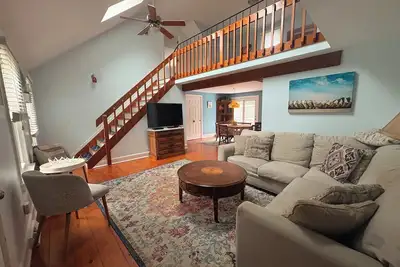 Image de Dog friendly, 3-Br in Falmouth with a short drive to the beach. Enjoy your stay!