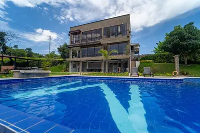 Image de House or villa in Pereira via Marsella near the Matecaña airport