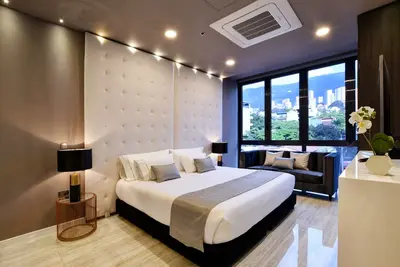 Image de Luxury Suite w/Balcony at the heart of Lleras Park