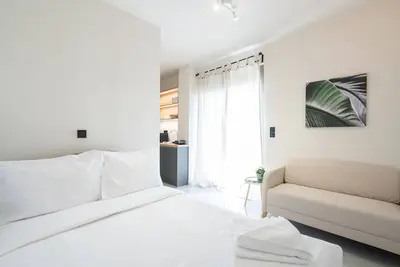 Image de Liv - Prime Central Athens Studio S8-3c