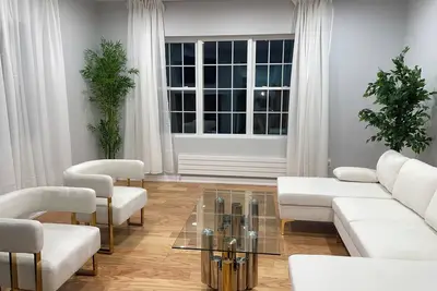 Charming 3-bedroom house in Yonkers with Ac, WiFi
