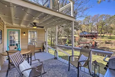 Image de The Cozy Cove at Cedar Creek Lake: Kayaks, Dock, Kids & Dog Friendly!