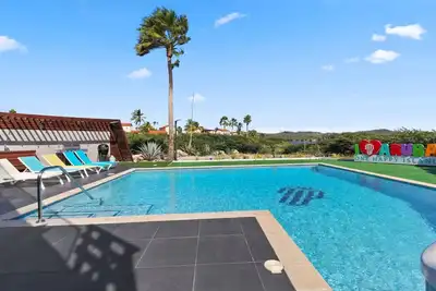 Image de Paradise Gated Large Villa w Pool | 4mins to Beach