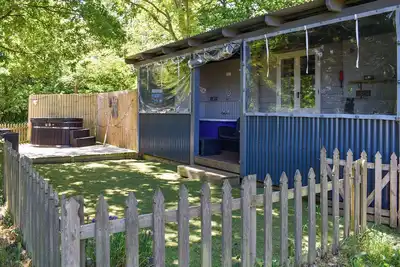 Image de Whoa stop Shepherds Hut