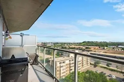 Image de 5 min walk to Stampede | 2br |Ac |Near Frt Calgary