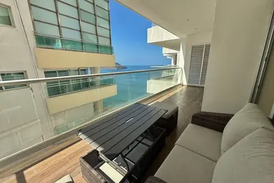 Image de Modern beachfront apartment By Gps