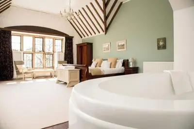 Image de Affinity @ Pickwell Manor - huge space for 7 people in a beautiful manor house
