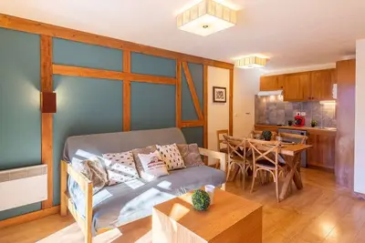Image de Appartement central à Saint-Lary avec piscine, sauna et parking sécurisé