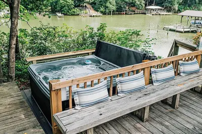 Image de Dreamy Waterfront+Hot tub+Kayaks+Deck+Dock+Games