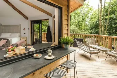 Image de The Den - Luxurious Treehouse Accommodation with a private Spa