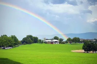 Image de Brow Top Sml - Charming 1-bedroom condo on Smith Mt Lake