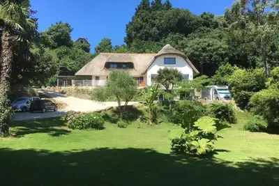 Image de Villa Les Chaumes, dans parc à 5 minutes de la plage et centre ville à pied