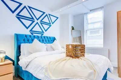 Image de Appartement-Large-Salle de bain privée