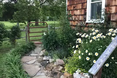 Image de Two lane country roads near Lookout Mountain Big Living in the Little House