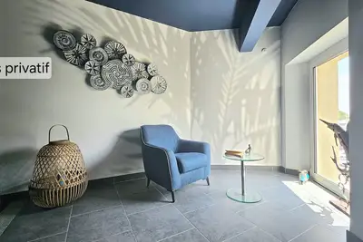 Image de magnifique apt, 6 pers, ascenseur Royan centre, et plage à pied