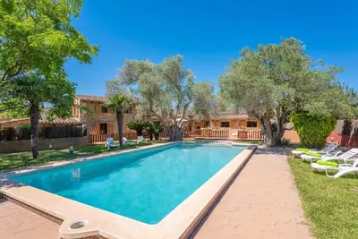Image de Can Curt - Cuart - Rustic house with private pool and free Wi-Fi in Alcudia
