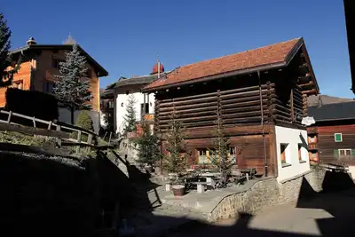 Image de Maison de vacances Surcasti pour 1 - 8 personnes avec 4 chambres à coucher - Maison de vacances