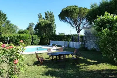 Image de Charentaise de charme avec piscine pour 10 pers
