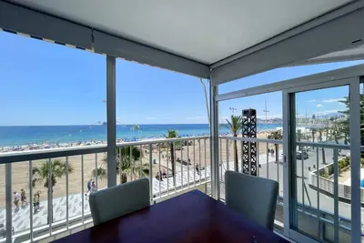 Tor Maraya Seafront Levante Views N018