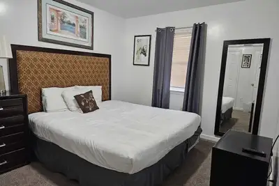 Image de Monthly Stays-Private 7br Secluded Compound-Spacious Retreat w/ Abundant Parking