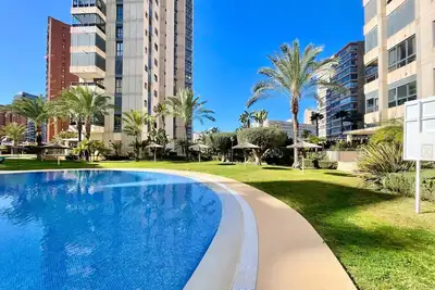 Image de Gemelos 26 Pool Levante A135