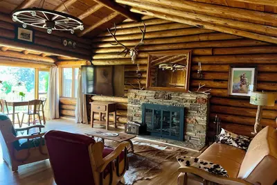 Image de A Western Cabin Retreat in the Heart of Billings.