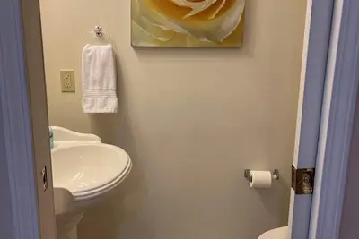 Image de #05 Charming 2-bedroom apartment in Lorain with Ac, WiFi