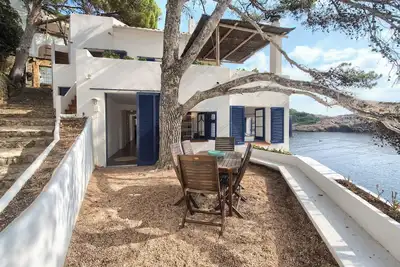 Image de 3 bedroom apartment in first sea line in Sa Tuna, Begur (H02)