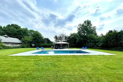 Image de Sun filled 3-bedroom house in lovely Mattituck with pool & Ac