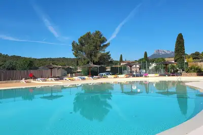 Image de Bungalow dans parc résidentiel de loisirs à 15mn des plages