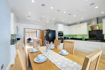 Image de Spacious & Cosy 3 bedroom house
